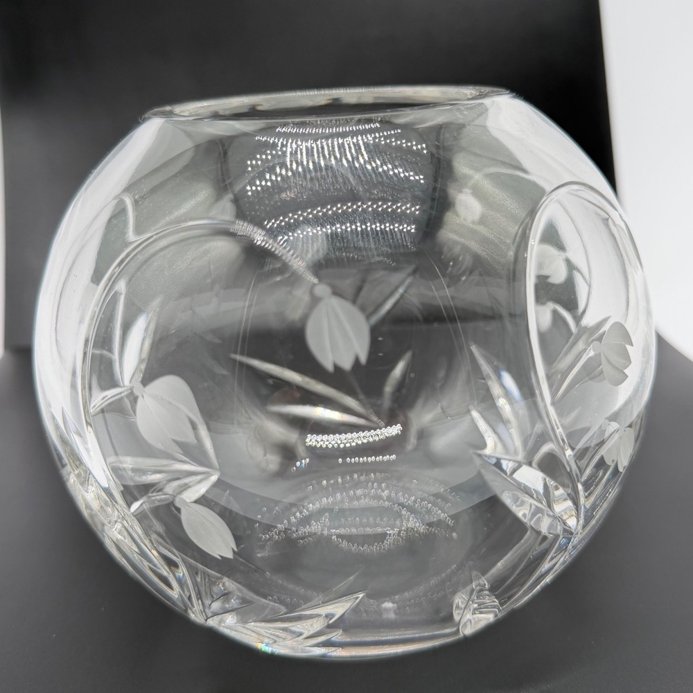 Tiffany & Co Crystal Rose Bowl Vase Snowdrop Etched Floral Glass‎ Round 5 Inch